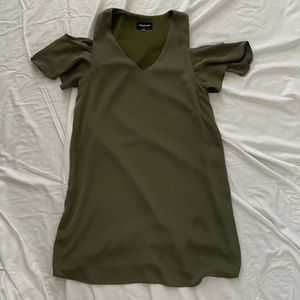 Sugar lips, size medium, olive green